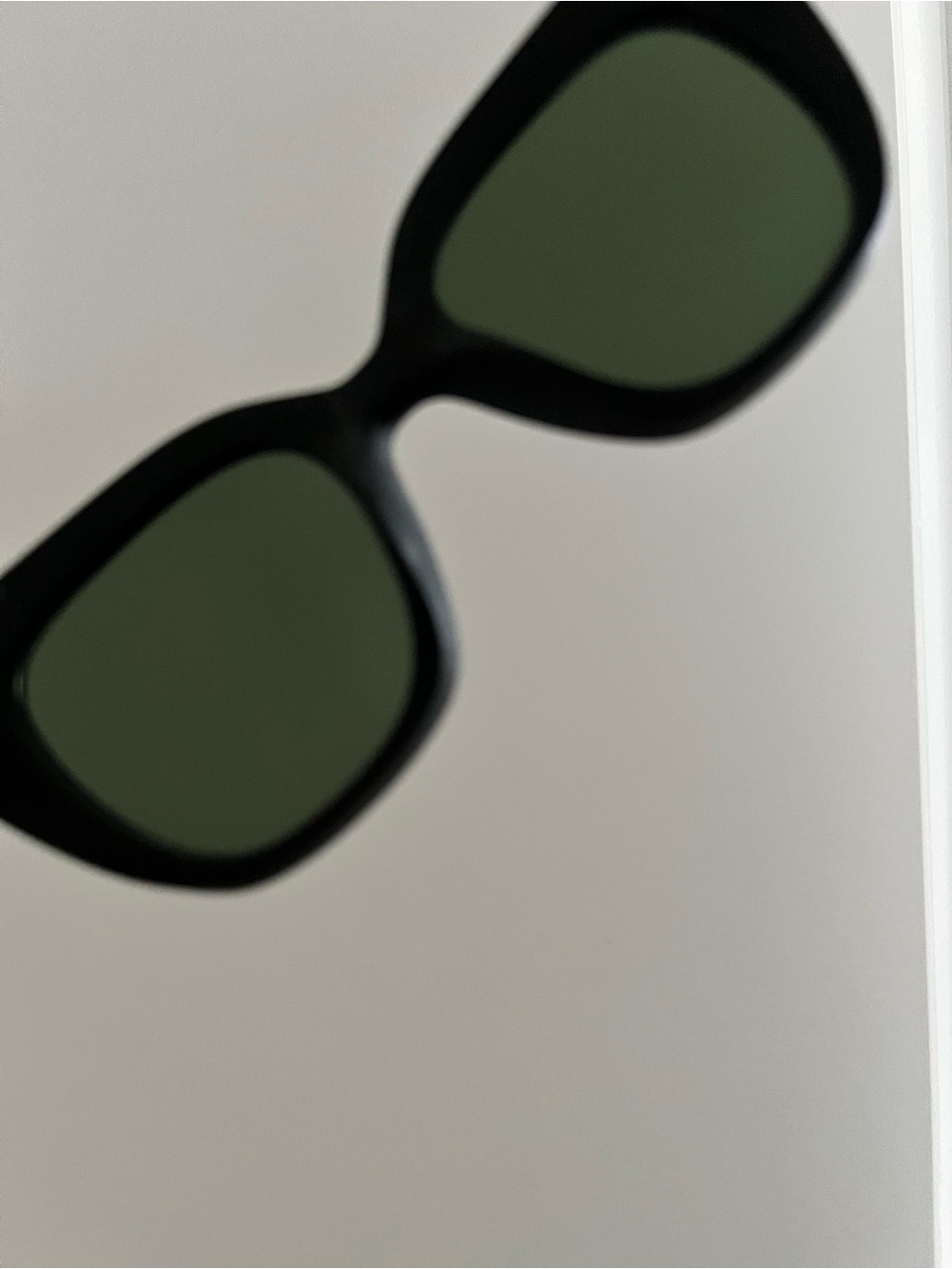 TOMS Sydney Green Cat Eye Black Sunglasses 50-23-148 - Picture 7 of 9